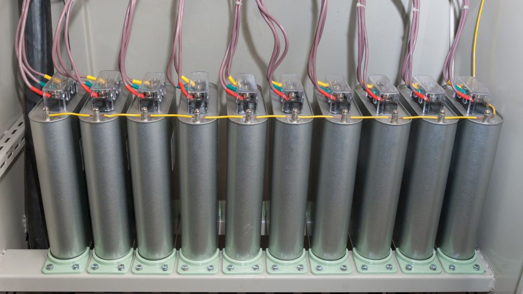 Cómo Reducir el Consumo Eléctrico con Condensadores